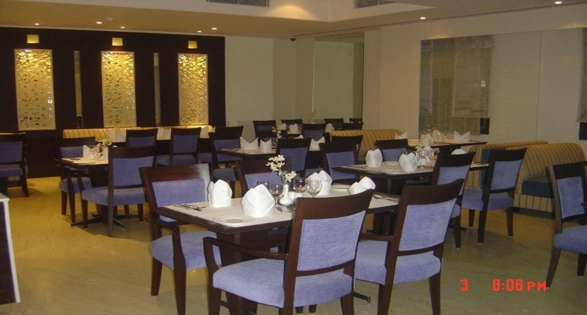 City Heart Sarovar Portico Ludhiana Extérieur photo